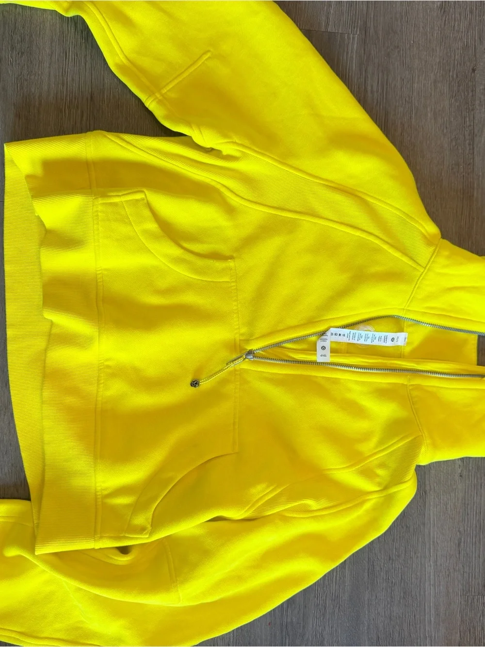 LIKE NEW Women’s Lululemon Sonic Yellow Pullover Size XS/S